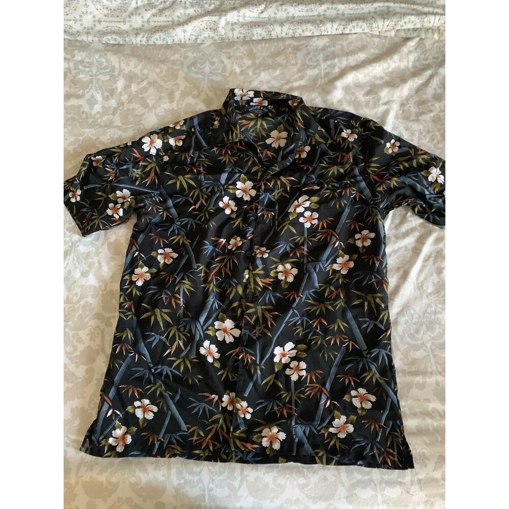 Pacific And Co Button Down Shirt Mens Small Blue Floral Hawaiian Surfing Beach